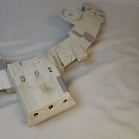 STAR WARS LEGACY MILLENNIUM FALCON SPARES PARTS RADAR LEGS  Star Wars Legacy Hasbro 2008 Millennium Falcon Bow Gunnels Replacement Parts